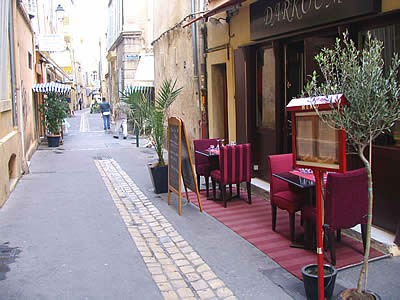 Terrain 2 centre ville d'aix en provence  rue felibre gaut, proche place de la mairie  ancienne activité de restauration 