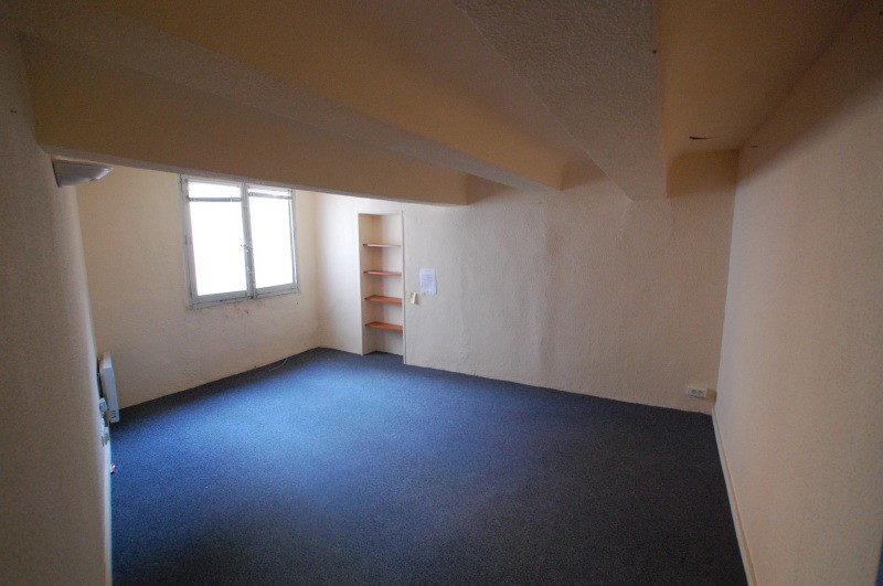 Bureaux Aix en Provence  Cours Mirabeau  Plusieurs lots disponibles dans Hotel de ville 