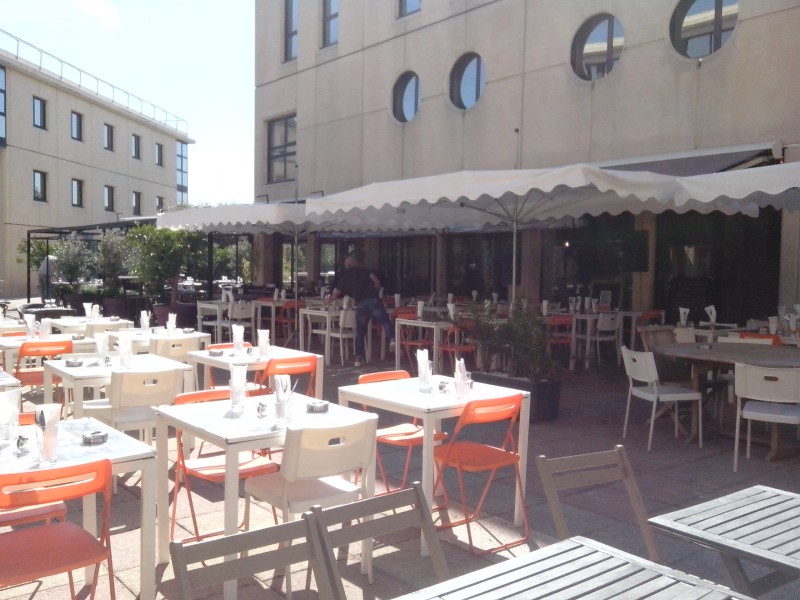 Restauration, commerce  AIX EN PROVENCE LES MILLES Restaurant en pleine activité