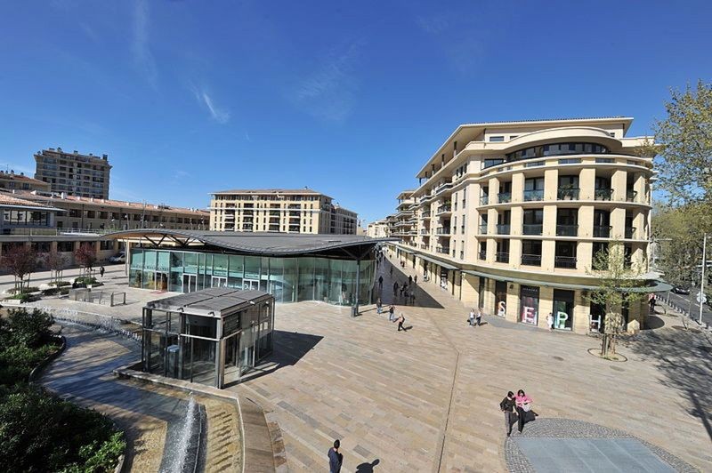 Bureaux AIX EN PROVENCE ALLEES PROVENCALES env. 180m2 avec parking sous terrain, divisibles PMR et climatisé