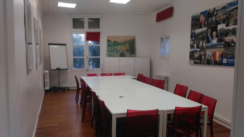 Bureaux AIX EN PROVENCE Cours Mirabeau Exclusivité bureaux de 169 m² au 2e étage avec ascenseur