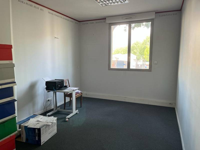 3 bureaux résidence la nativité Aix en provence centre ville historique terrasse