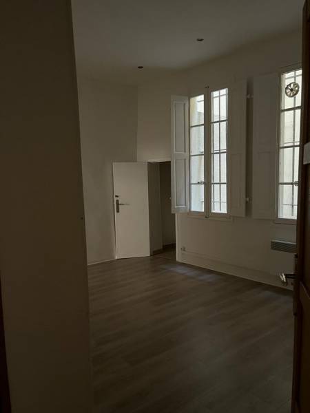 3 bureaux rue Espariat 60m2 climatisés centre ville historique Aix en Provence