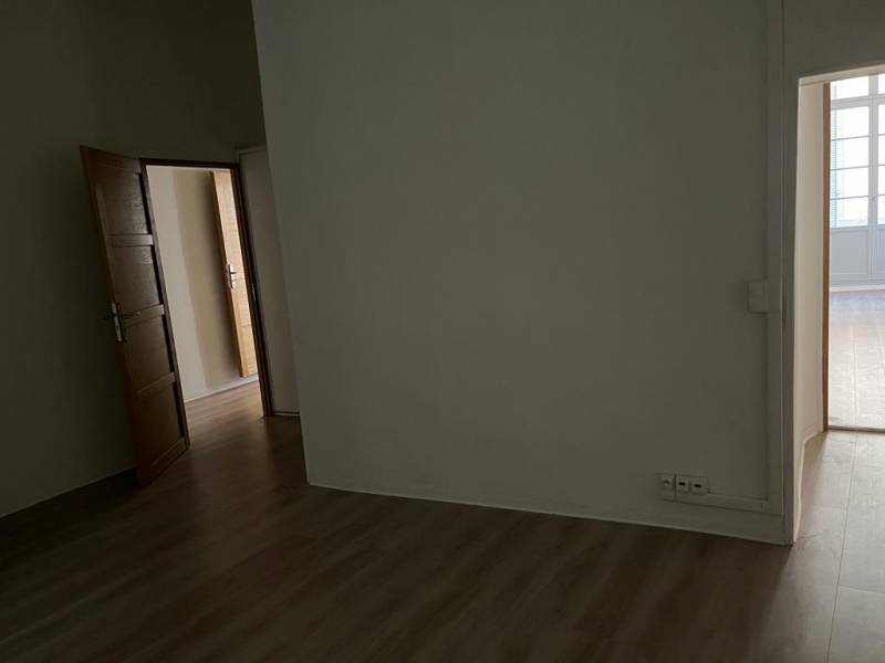 3 bureaux rue Espariat 60m2 climatisés centre ville historique Aix en Provence