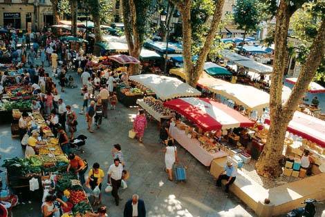 Droit au bail commercial Centre ville d'Aix en Provence Proche Mairie 40 m2 environ plus réserve